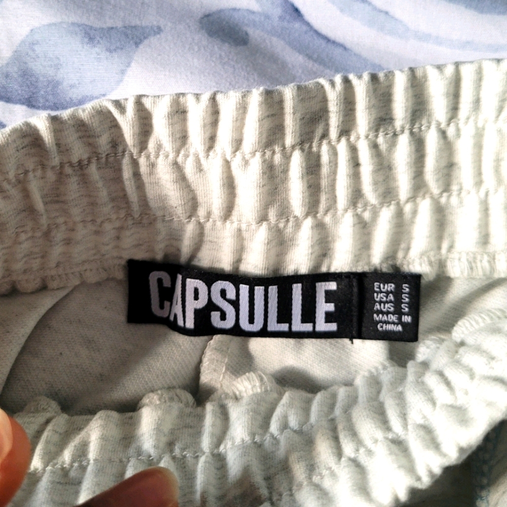 Tracksuit - Picture 5 of 5